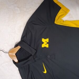 Nike | Men's Michigan University Logo Polo Shirt Size Medium Gray/Yellow